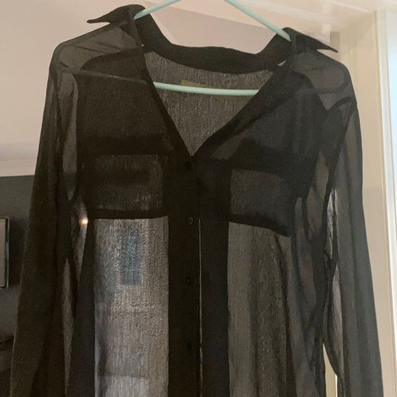 Enzo Costa. Sheer black blouse. Hi lo. Size medium. - Picture 6 of 6